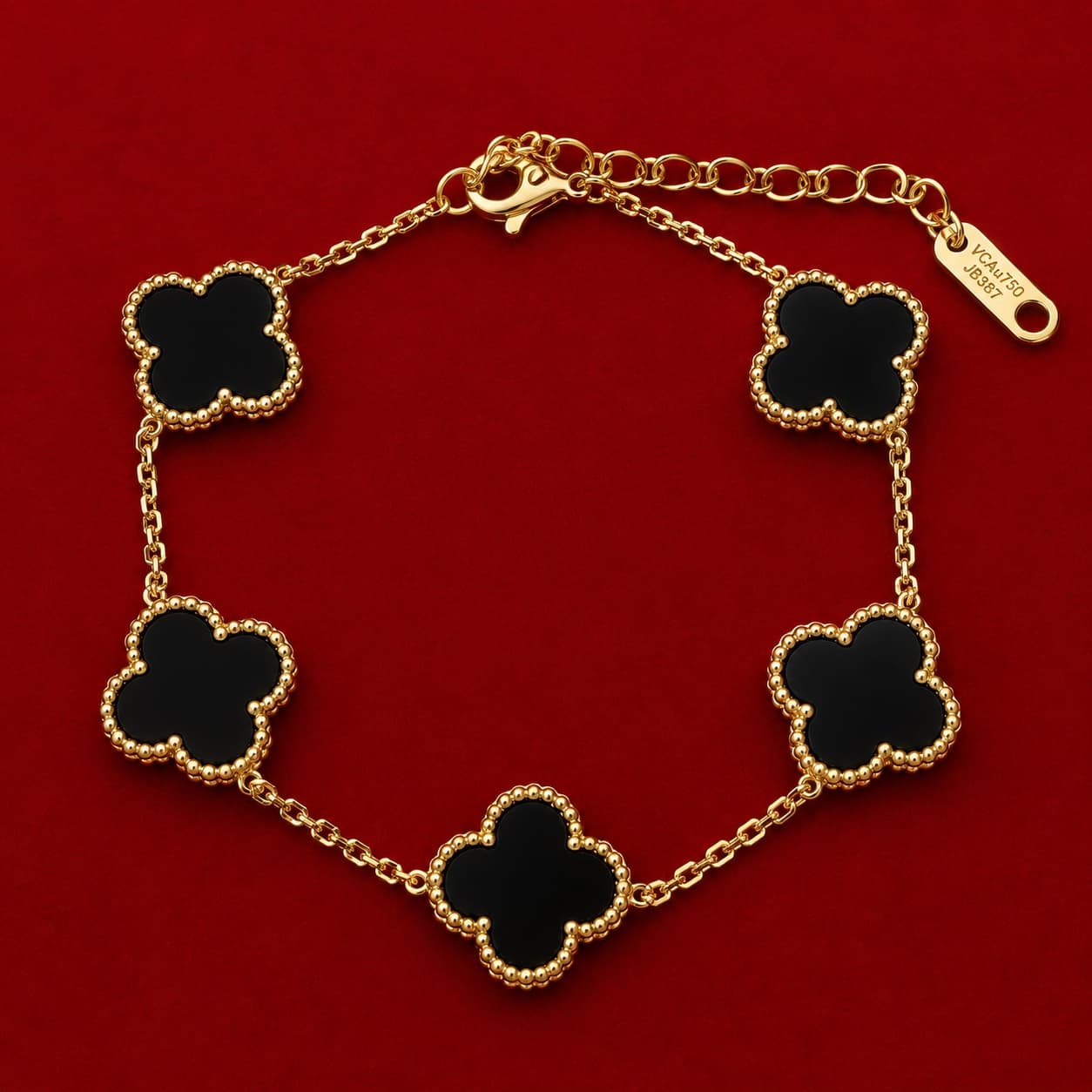 Pulsera estilo Van Cleef & Arpels Alhambra con cinco tréboles de ónix negro y engaste dorado