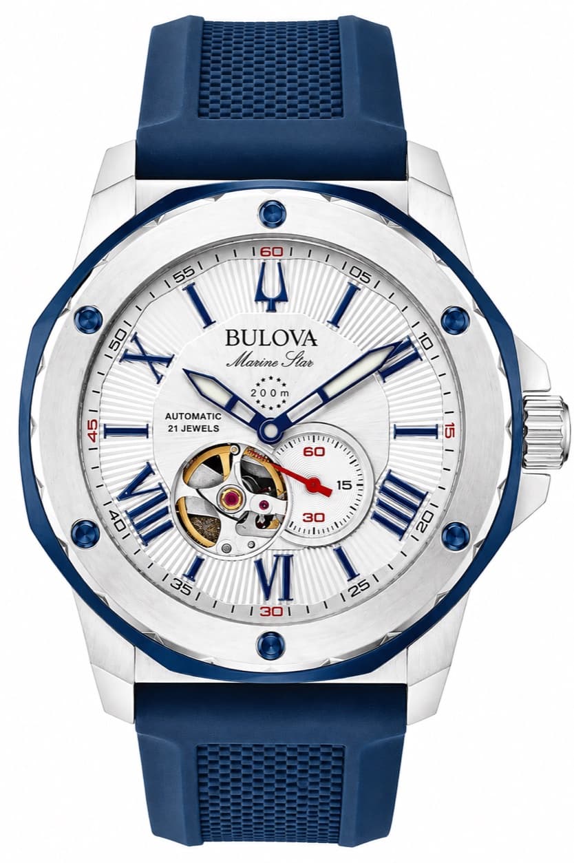 Reloj Bulova Marine Star automático con esfera blanca, bisel azul y correa de caucho azul